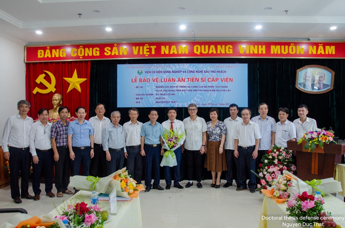 Tổ chức buổi bảo vệ luận án Tiến sĩ cấp Viện cho NCS Nguyễn Đức Thật