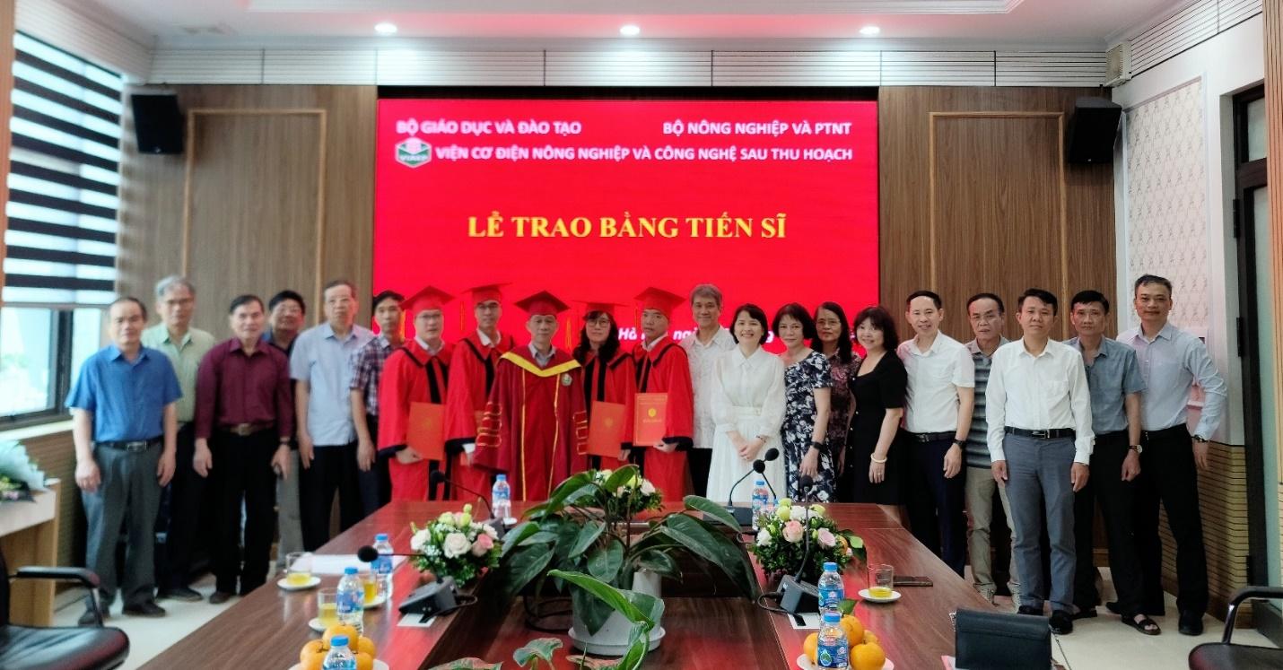 Lễ trao bằng Tiến sĩ cho các nghiên cứu sinh tốt nghiệp năm 2023 và 2024